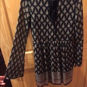 Target long sleeve, cinched waist-no damage.